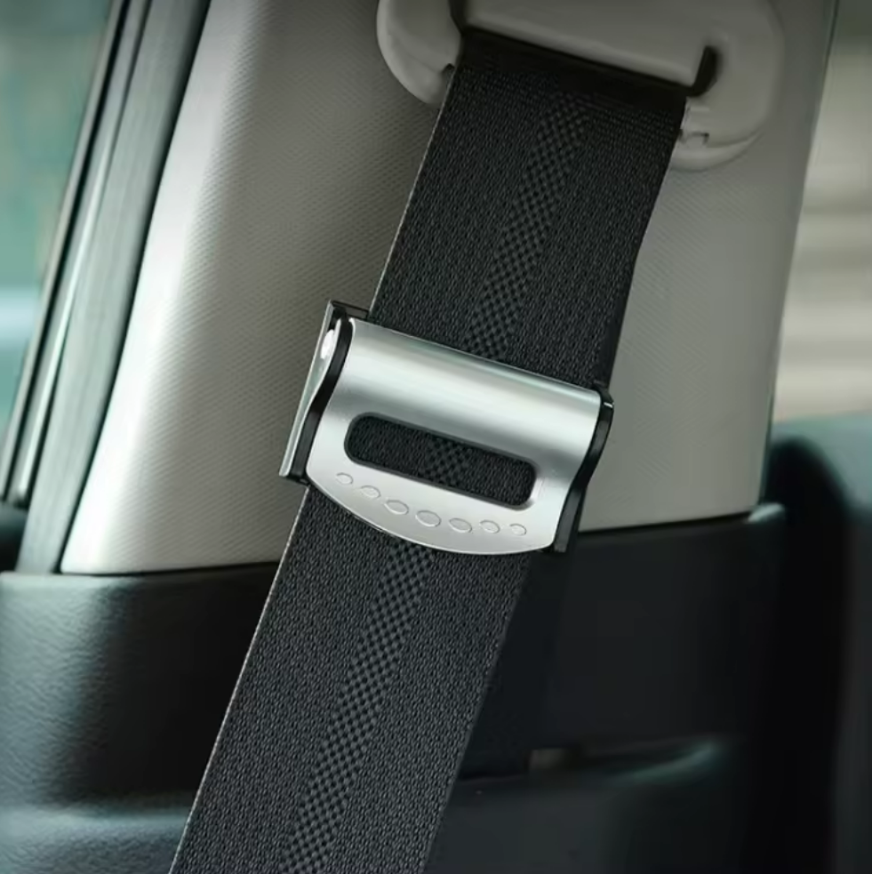 مشبك ضبط حزام الأمان للسيارة – تصميم مريح وعالي الجودة لتخفيف الضغط ومنح قيادة أكثر راحة